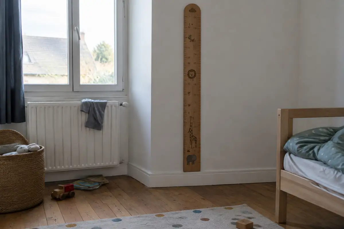Taille d'un enfant de 3 ans : de 89 à 103 cm pour un garçon, de 88 à 102 cm pour une fille, et 92 à 96 cm n'en est qu'une partie